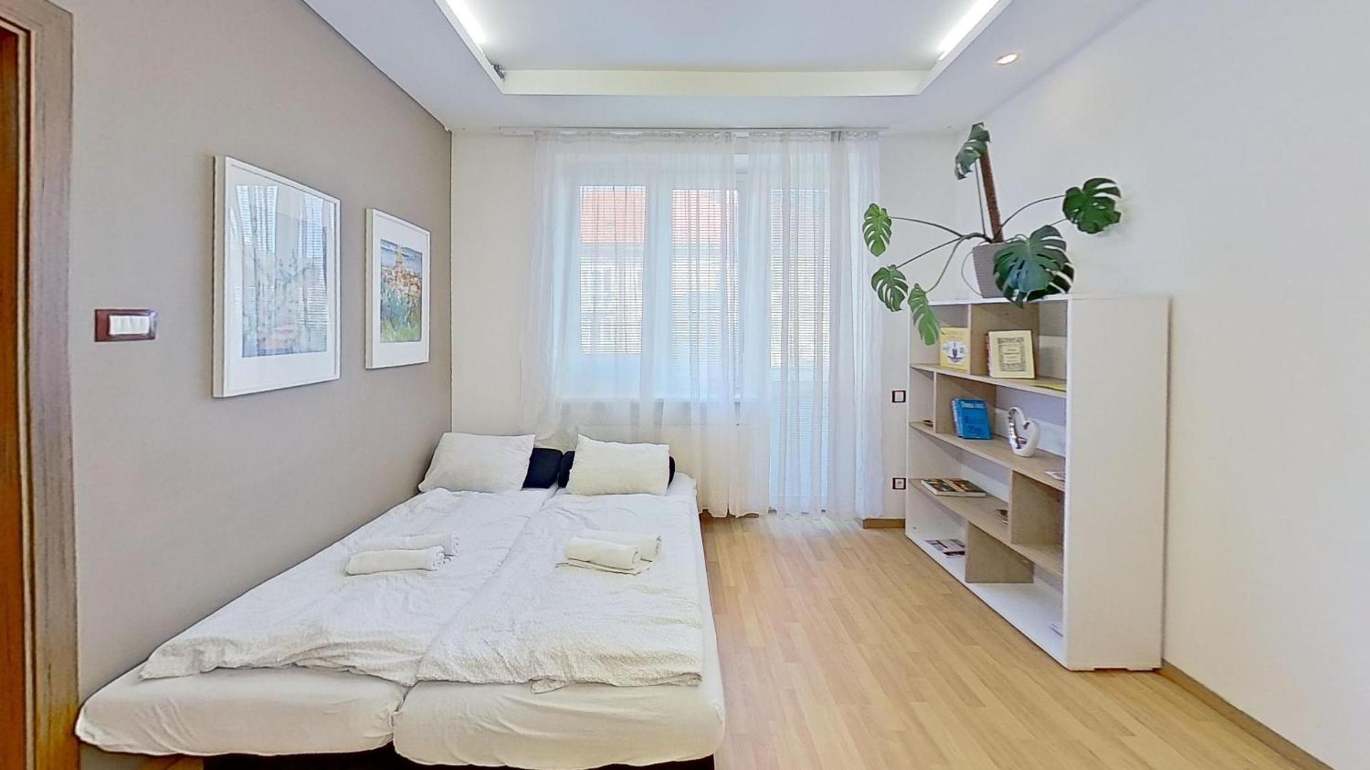 2Br Apt With Free Garage Parking, Close To The Historic Centre 布拉迪斯拉发 外观 照片