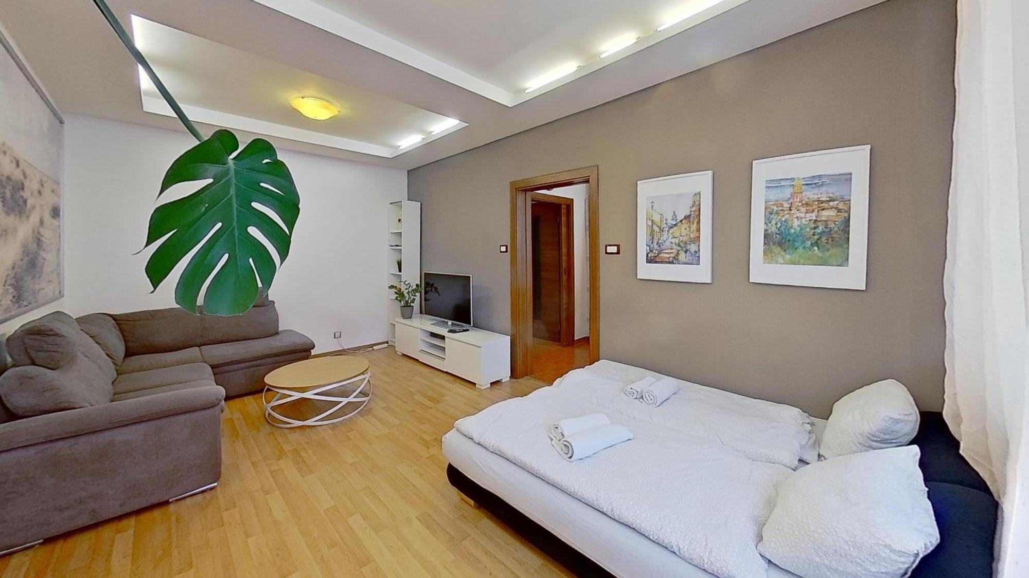 2Br Apt With Free Garage Parking, Close To The Historic Centre 布拉迪斯拉发 外观 照片