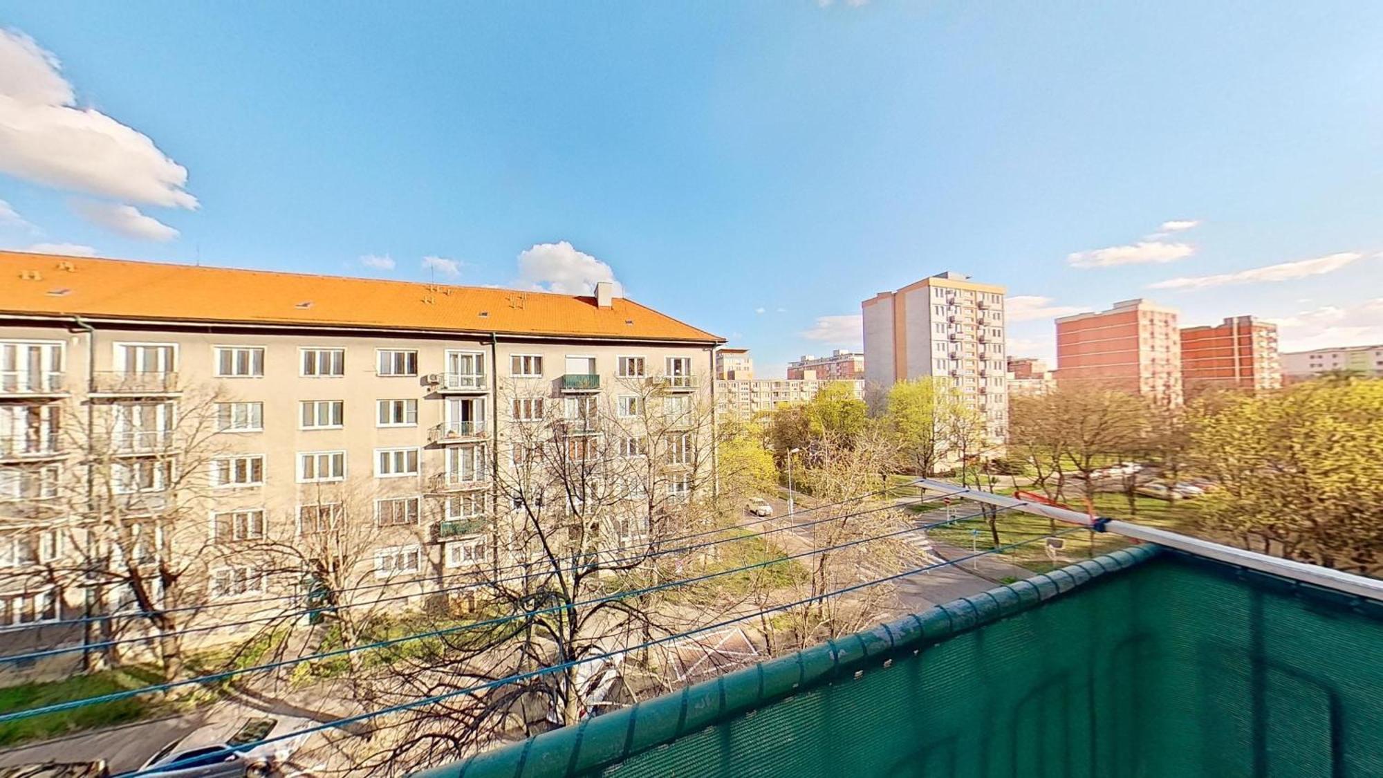 2Br Apt With Free Garage Parking, Close To The Historic Centre 布拉迪斯拉发 外观 照片